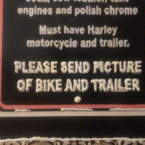 “Wanted” woman painted onto Arturo Fuente cigar box by hand. - Picture 7 of 10